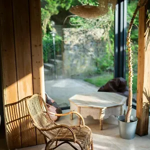 Blisshouse Luxurious Calm And Energetic Spot Near By Surrounded By The Forest Where Will Find Your Peace And Your People Pensjonat
